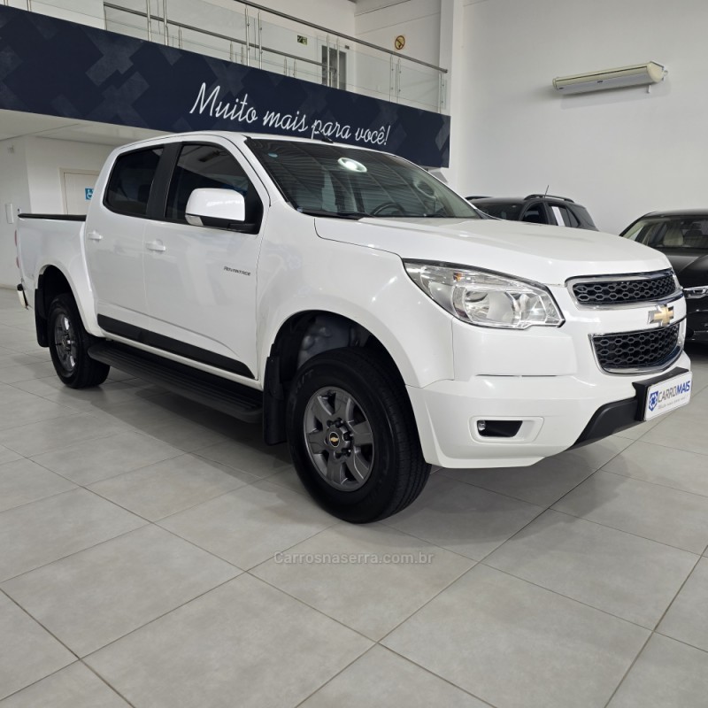 S10 2.4 MPFI ADVANTAGE 4X2 CD 8V FLEX 4P MANUAL - 2016 - SANTA CRUZ DO SUL