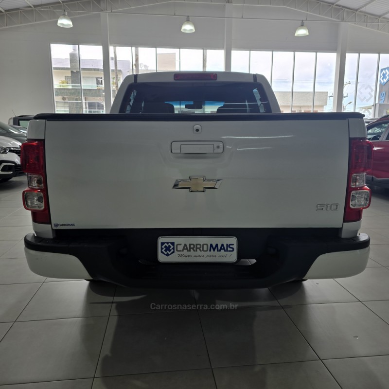 S10 2.4 MPFI ADVANTAGE 4X2 CD 8V FLEX 4P MANUAL - 2016 - SANTA CRUZ DO SUL