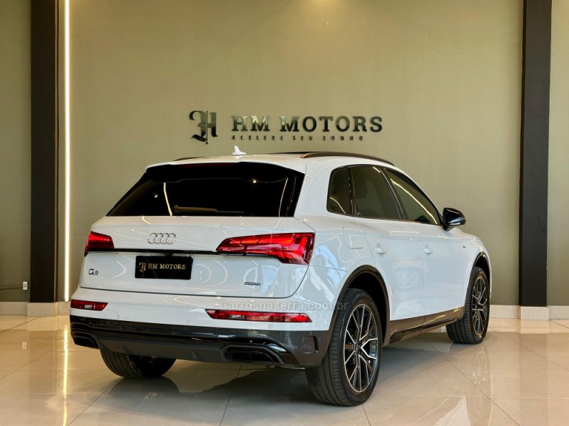 Q5 2.0 TFSI S LINE BLACK QUATTRO S TRONIC GASOLINA 4P - 2022 - CAXIAS DO SUL