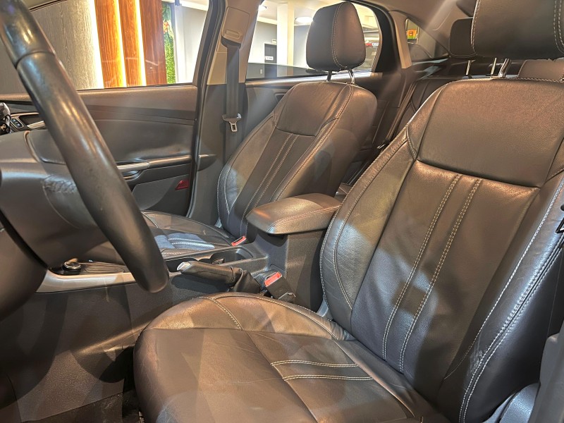 FOCUS 2.0 SE SEDAN 16V FLEX 4P AUTOMÁTICO - 2018 - NOVO HAMBURGO