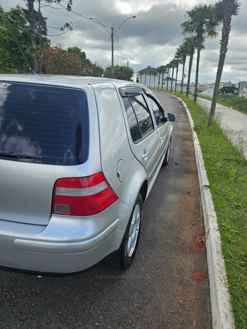 GOLF 1.6 MI BLACK & SILVER 8V GASOLINA 4P MANUAL - 2005 - VERANóPOLIS