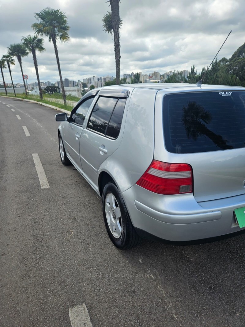 GOLF 1.6 MI BLACK & SILVER 8V GASOLINA 4P MANUAL - 2005 - VERANóPOLIS