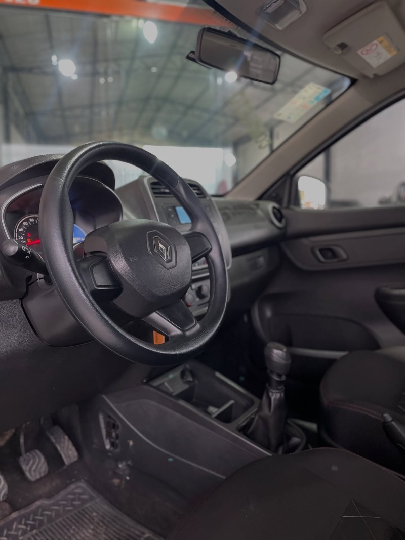 KWID 1.0 12V SCE FLEX LIFE MANUAL - 2022 - PORTãO