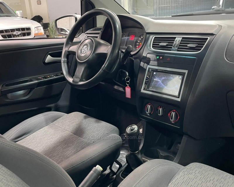 FOX 1.6 MI 8V FLEX 4P MANUAL - 2013 - VACARIA