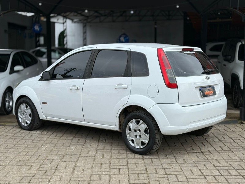 FIESTA 1.6 MPI CLASS HATCH 8V FLEX 4P MANUAL - 2013 - LAGOA VERMELHA