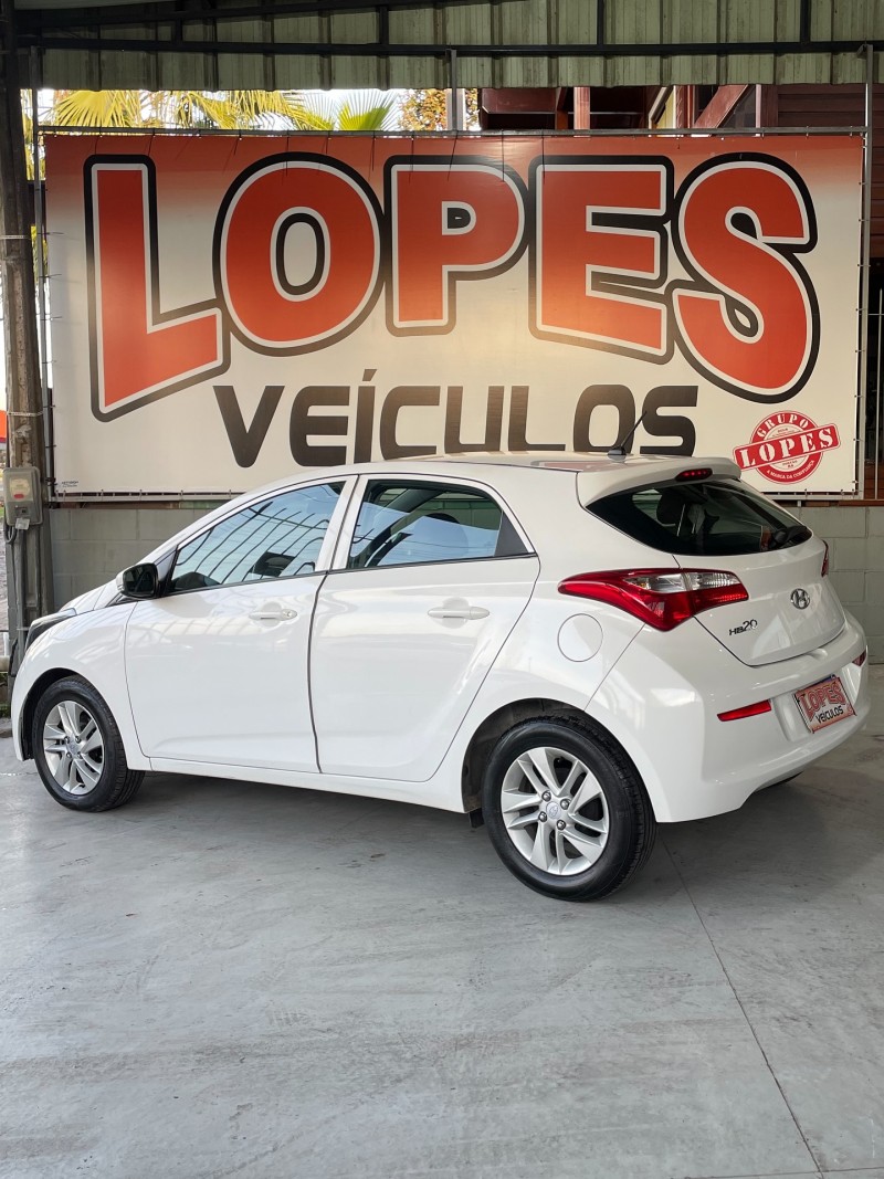 HB20 1.0 COMFORT PLUS 12V FLEX 4P MANUAL - 2017 - PORTãO