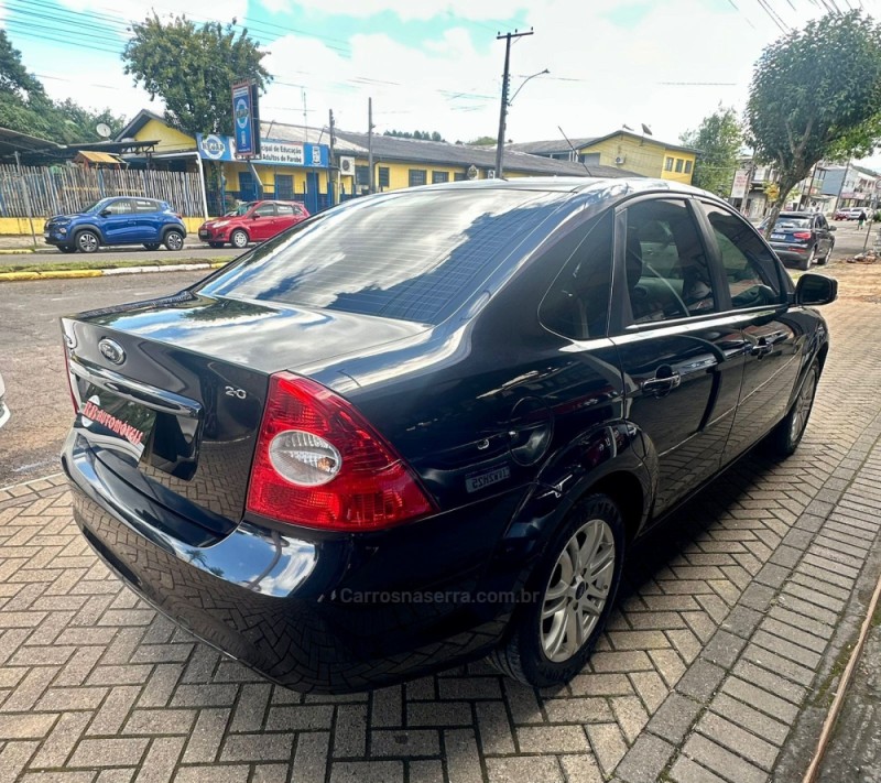 FOCUS 2.0 SEDAN 16V GASOLINA 4P MANUAL - 2013 - PAROBé