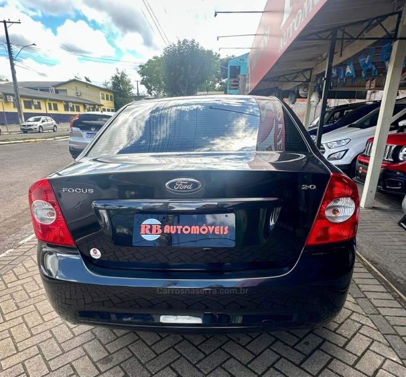 FOCUS 2.0 SEDAN 16V GASOLINA 4P MANUAL - 2013 - PAROBé