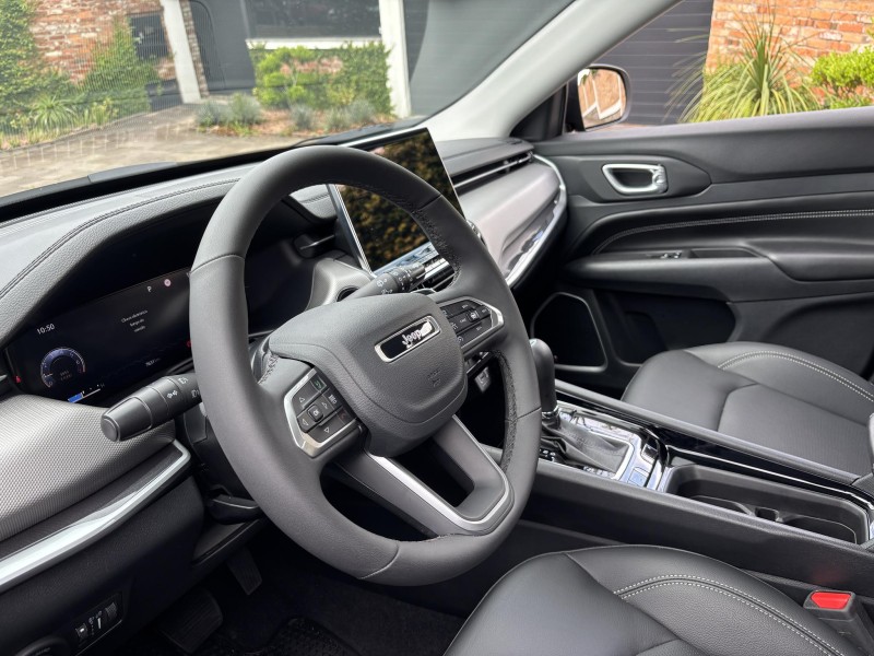 COMPASS 1.3 LONGITUDE T270 16V TURBO 4X2 FLEX 4P AUTOMÁTICO - 2025 - FARROUPILHA