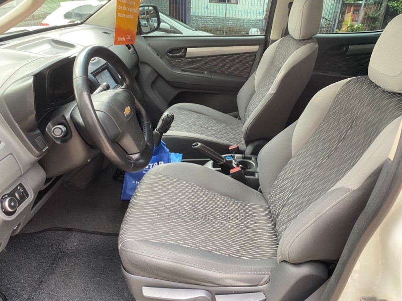 S10 2.4 LS 4X2 CD 8V FLEX 4P MANUAL - 2013 - CAXIAS DO SUL