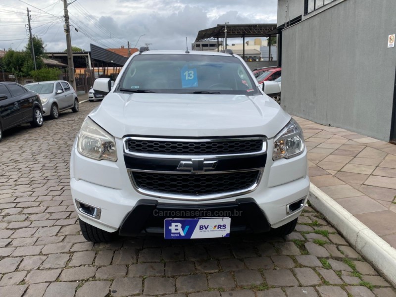 S10 2.4 LS 4X2 CD 8V FLEX 4P MANUAL - 2013 - CAXIAS DO SUL