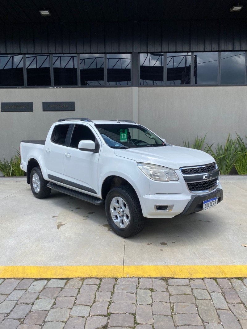 S10 2.4 LS 4X2 CD 8V FLEX 4P MANUAL - 2013 - CAXIAS DO SUL