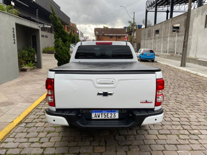S10 2.4 LS 4X2 CD 8V FLEX 4P MANUAL - 2013 - CAXIAS DO SUL