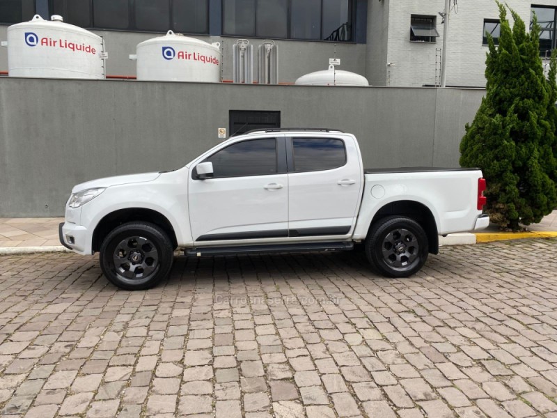 S10 2.4 LS 4X2 CD 8V FLEX 4P MANUAL - 2013 - CAXIAS DO SUL