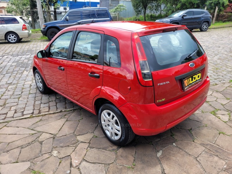 FIESTA 1.6 MPI 8V GASOLINA 4P MANUAL - 2012 - CAXIAS DO SUL