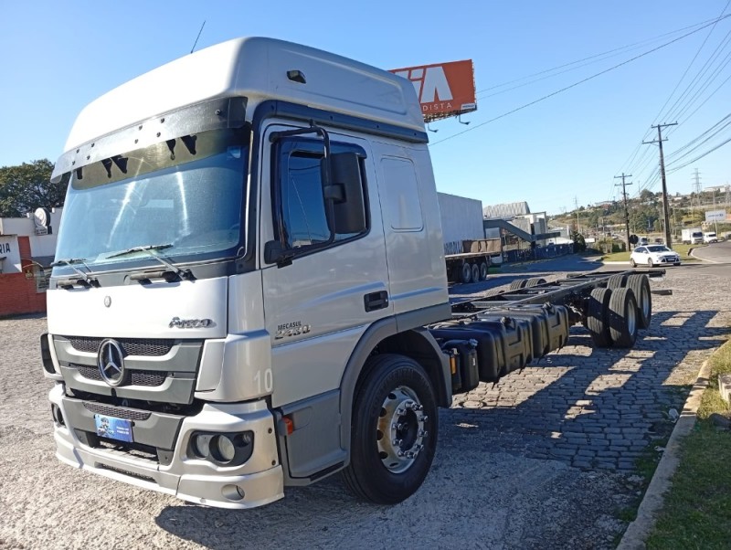 atego 2430 6x2 2021 farroupilha