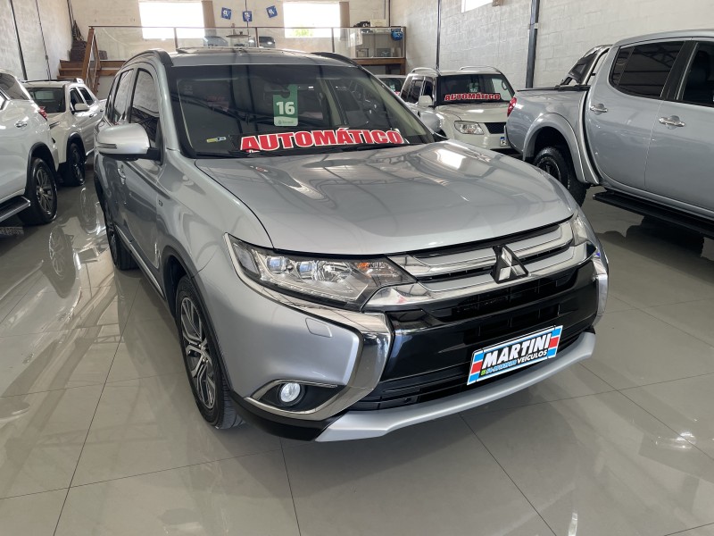 OUTLANDER 3.0 4X4 V6 24V GASOLINA 4P AUTOMÁTICO - 2016 - CAXIAS DO SUL