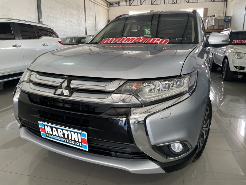 outlander 3.0 4x4 v6 24v gasolina 4p automatico 2016 caxias do sul