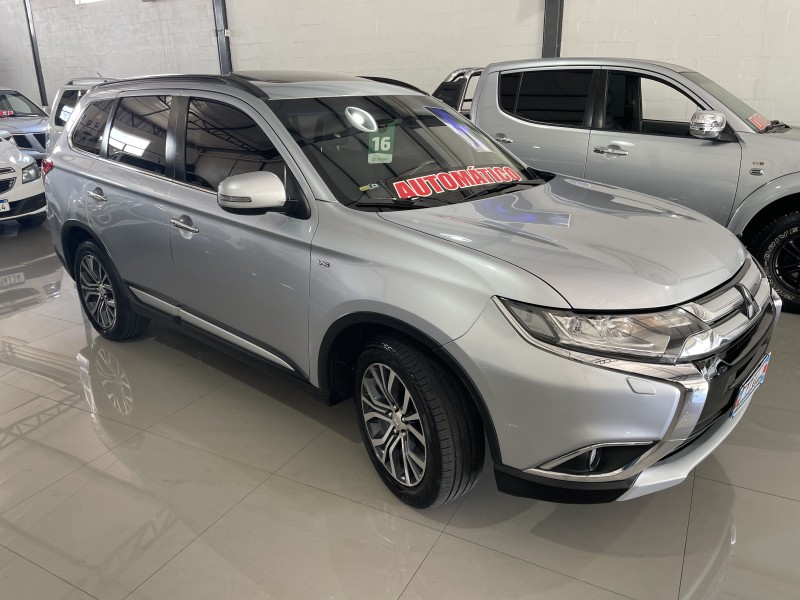 OUTLANDER 3.0 4X4 V6 24V GASOLINA 4P AUTOMÁTICO - 2016 - CAXIAS DO SUL