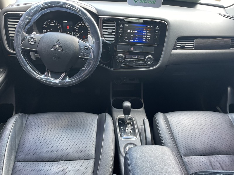 OUTLANDER 3.0 4X4 V6 24V GASOLINA 4P AUTOMÁTICO - 2016 - CAXIAS DO SUL