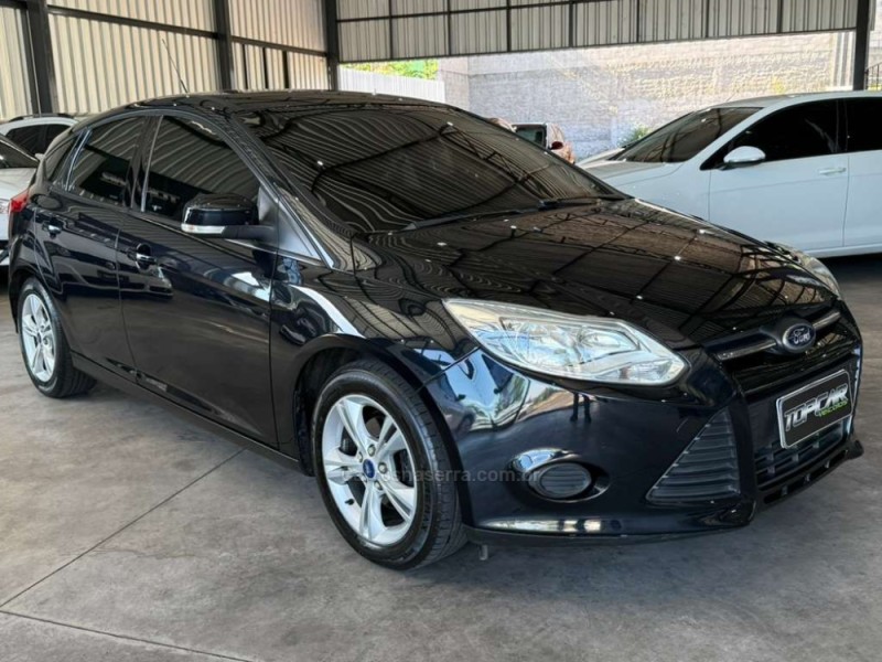FOCUS 1.6 SE 16V FLEX 4P MANUAL - 2014 - CAMPO BOM