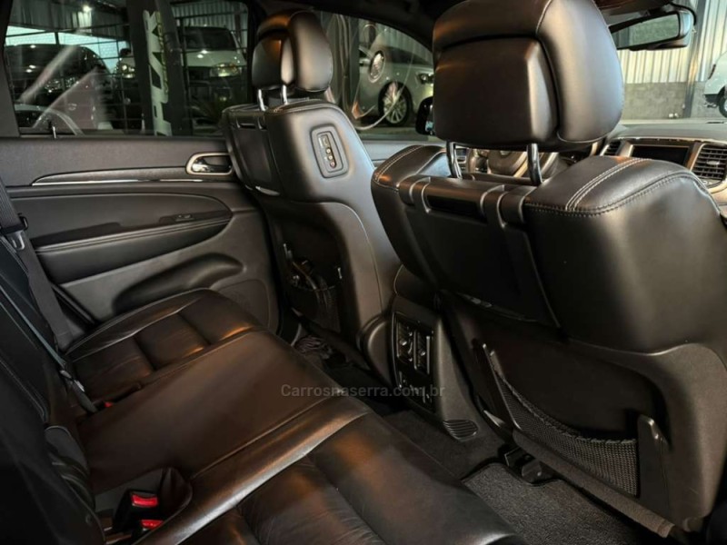 GRAND CHEROKEE 3.0 LIMITED 4X4 V6 24V TURBO DIESEL 4P AUTOMÁTICO - 2015 - CAMPO BOM