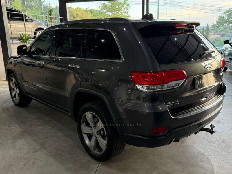 GRAND CHEROKEE 3.0 LIMITED 4X4 V6 24V TURBO DIESEL 4P AUTOMÁTICO - 2015 - CAMPO BOM