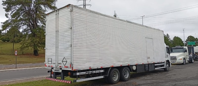 24-250 E CONSTELLATION 3 EIXOS - 2011 - FARROUPILHA