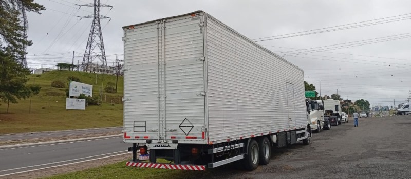 24-250 E CONSTELLATION 3 EIXOS - 2011 - FARROUPILHA