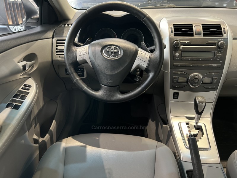 COROLLA 2.0 XEI 16V FLEX 4P AUTOMÁTICO - 2013 - CAXIAS DO SUL