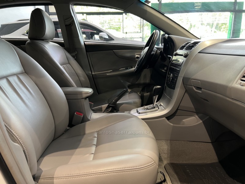 COROLLA 2.0 XEI 16V FLEX 4P AUTOMÁTICO - 2013 - CAXIAS DO SUL