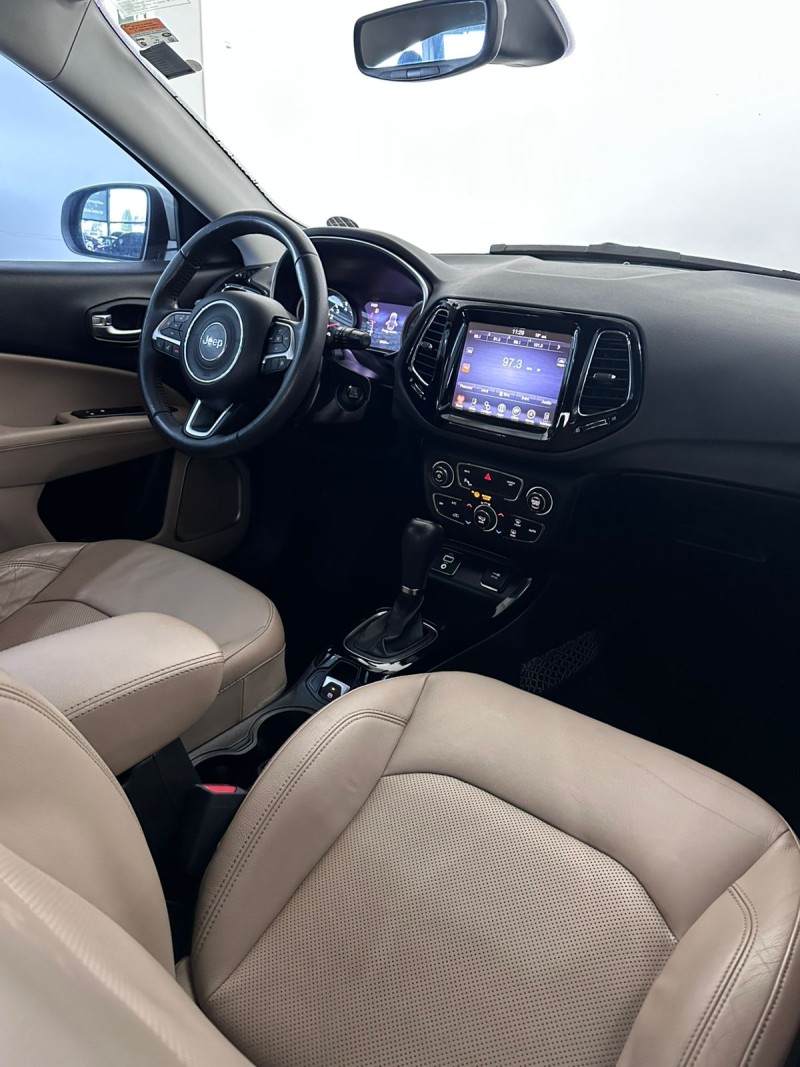 COMPASS 2.0 16V FLEX LIMITED AUTOMÁTICO - 2017 - FARROUPILHA