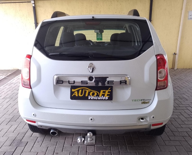 DUSTER RENAULT DUSTER 1.6 TECH ROAD DYNAMIQUE 4X2 16V FLEX 4P MANUAL - 2013 - CANELA