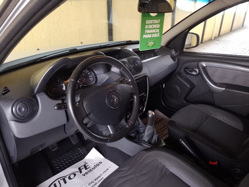 DUSTER RENAULT DUSTER 1.6 TECH ROAD DYNAMIQUE 4X2 16V FLEX 4P MANUAL - 2013 - CANELA