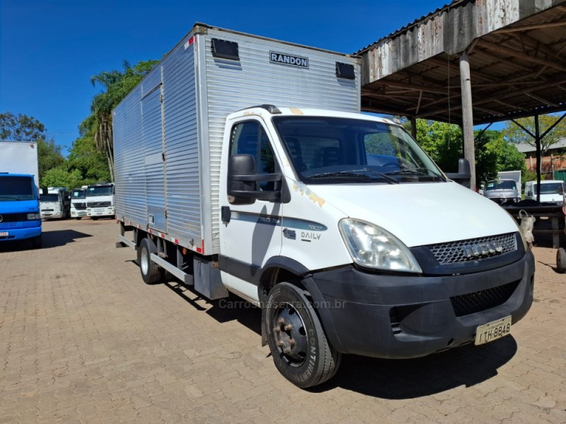 DAILY TRUCK 70C17 - 2013 - PORTãO