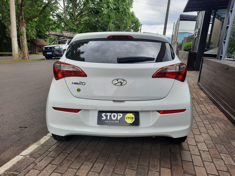 HB20 1.0 COMFORT PLUS 12V FLEX 4P MANUAL - 2018 - DOIS IRMãOS