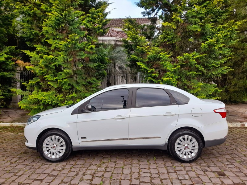 SIENA 1.6 MPI ESSENCE 16V FLEX 4P AUTOMATIZADO - 2016 - FARROUPILHA