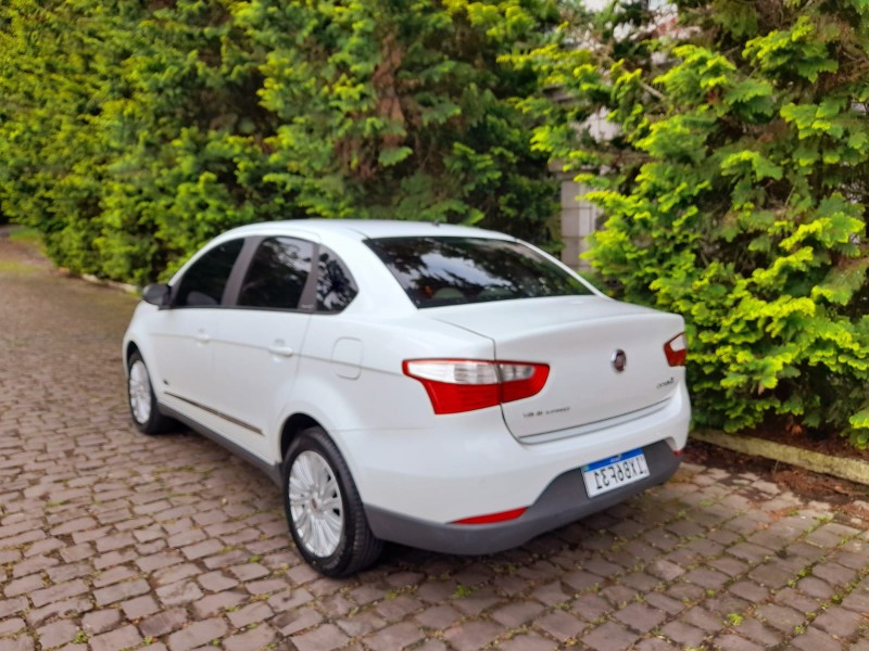 SIENA 1.6 MPI ESSENCE 16V FLEX 4P AUTOMATIZADO - 2016 - FARROUPILHA