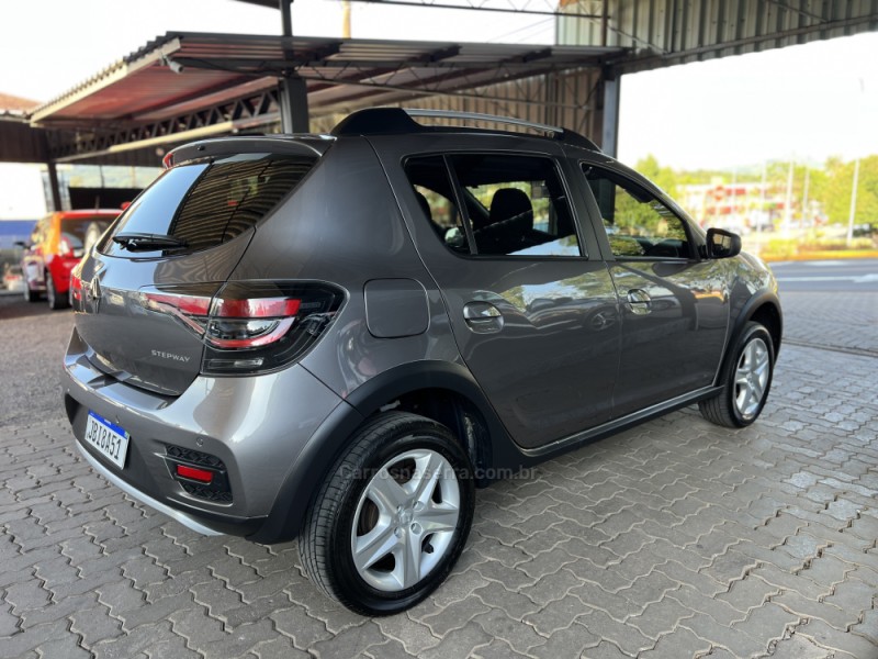 SANDERO 1.6 STEPWAY ZEN 16V FLEX 4P MANUAL - 2023 - BOM PRINCíPIO