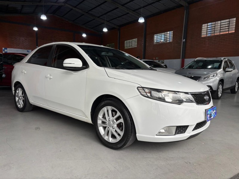 CERATO 1.6 EX3 SEDAN 16V GASOLINA 4P MANUAL - 2011 - CAXIAS DO SUL