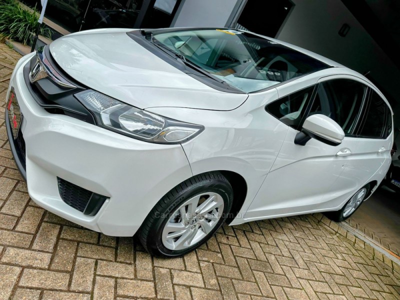FIT 1.5 LX 16V FLEX 4P AUTOMÁTICO - 2016 - TRêS COROAS