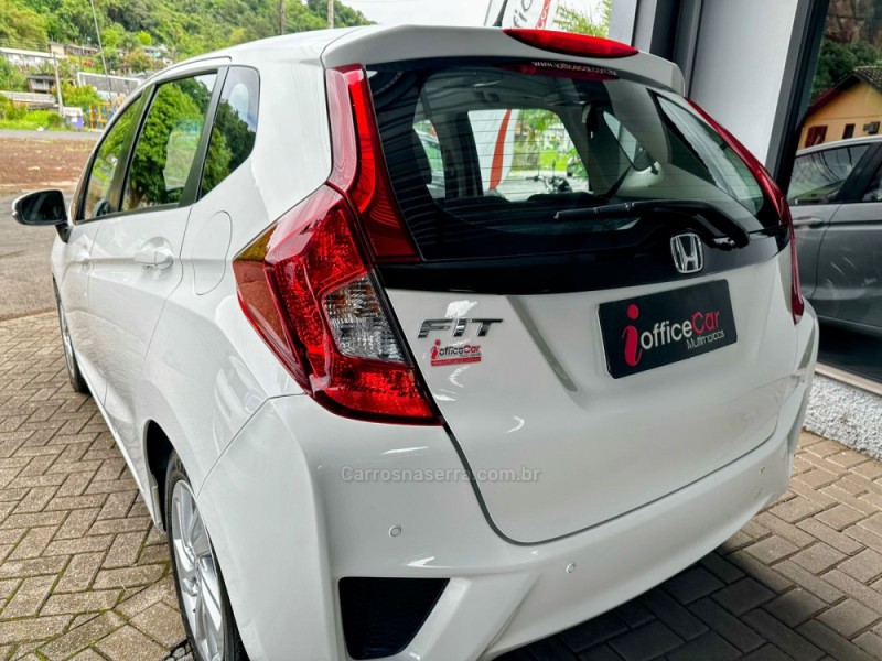 FIT 1.5 LX 16V FLEX 4P AUTOMÁTICO - 2016 - TRêS COROAS