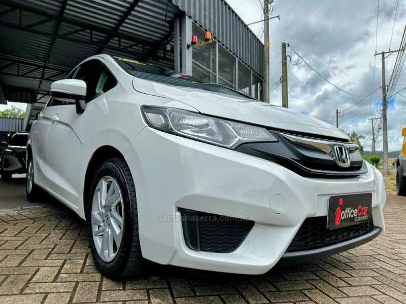 fit 1.5 lx 16v flex 4p automatico 2016 tres coroas