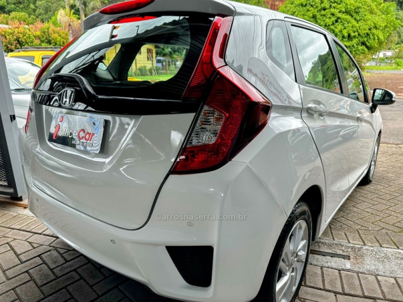 FIT 1.5 LX 16V FLEX 4P AUTOMÁTICO - 2016 - TRêS COROAS