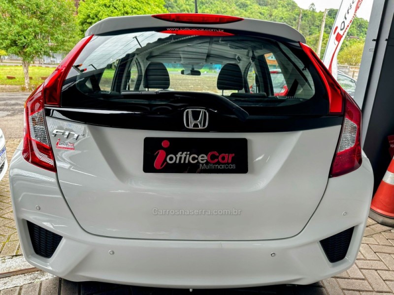 FIT 1.5 LX 16V FLEX 4P AUTOMÁTICO - 2016 - TRêS COROAS