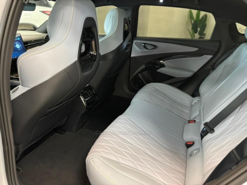 SEAL AWD ELÉTRICO 4P AUTOMÁTICO - 2024 - CARLOS BARBOSA