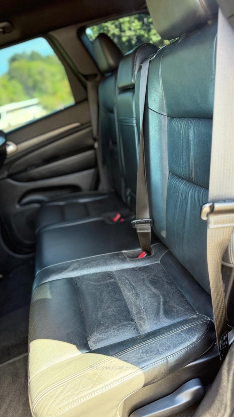 GRAND CHEROKEE 3.6 LAREDO 4X4 V6 24V GASOLINA 4P AUTOMÁTICO - 2014 - CAXIAS DO SUL