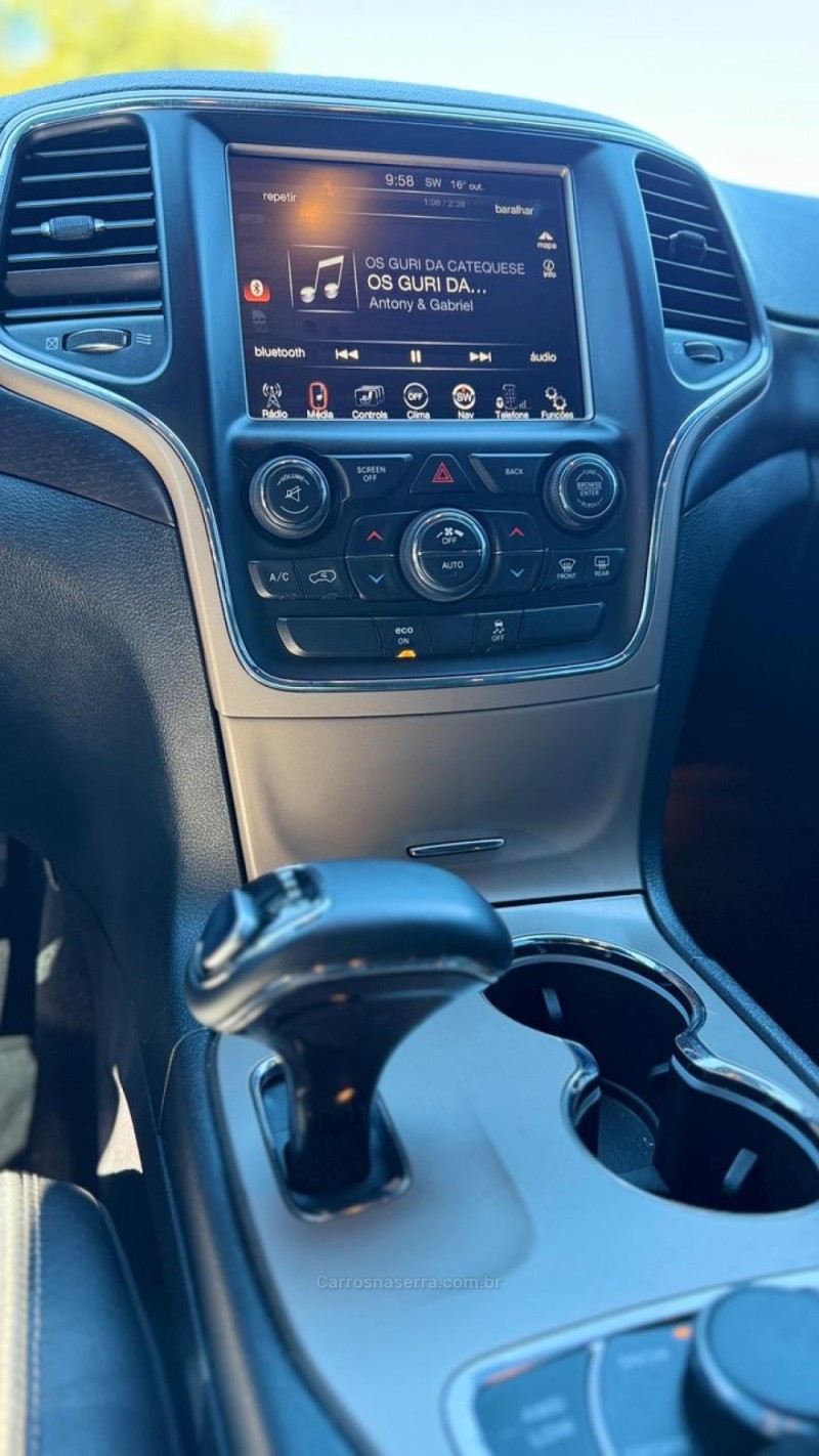 GRAND CHEROKEE 3.6 LAREDO 4X4 V6 24V GASOLINA 4P AUTOMÁTICO - 2014 - CAXIAS DO SUL