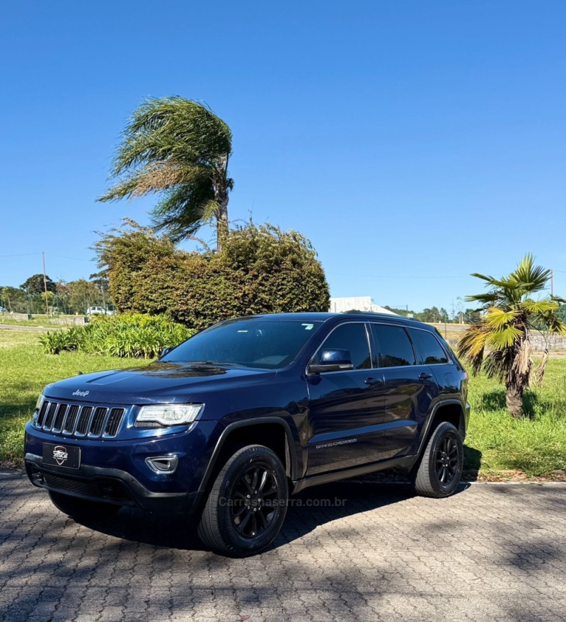 GRAND CHEROKEE 3.6 LAREDO 4X4 V6 24V GASOLINA 4P AUTOMÁTICO - 2014 - CAXIAS DO SUL