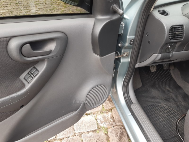 CORSA 1.0 MPFI 8V GASOLINA 4P MANUAL - 2003 - BENTO GONçALVES